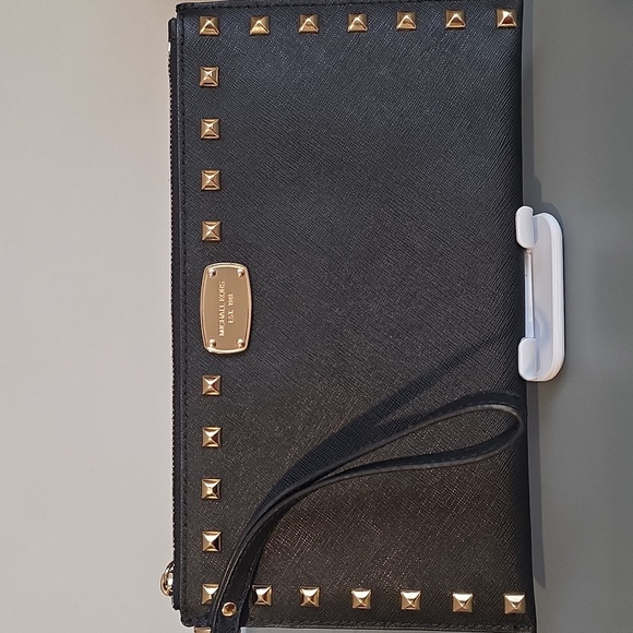 MICHAEL KORS NWOT Black Studded Saffiano Leather Wristlet - Picture 2 of 10